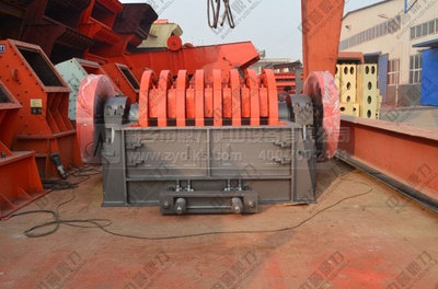 生產(chǎn)線維修人員更換破碎機(jī)錘頭應(yīng)該注意的一些問(wèn)題?