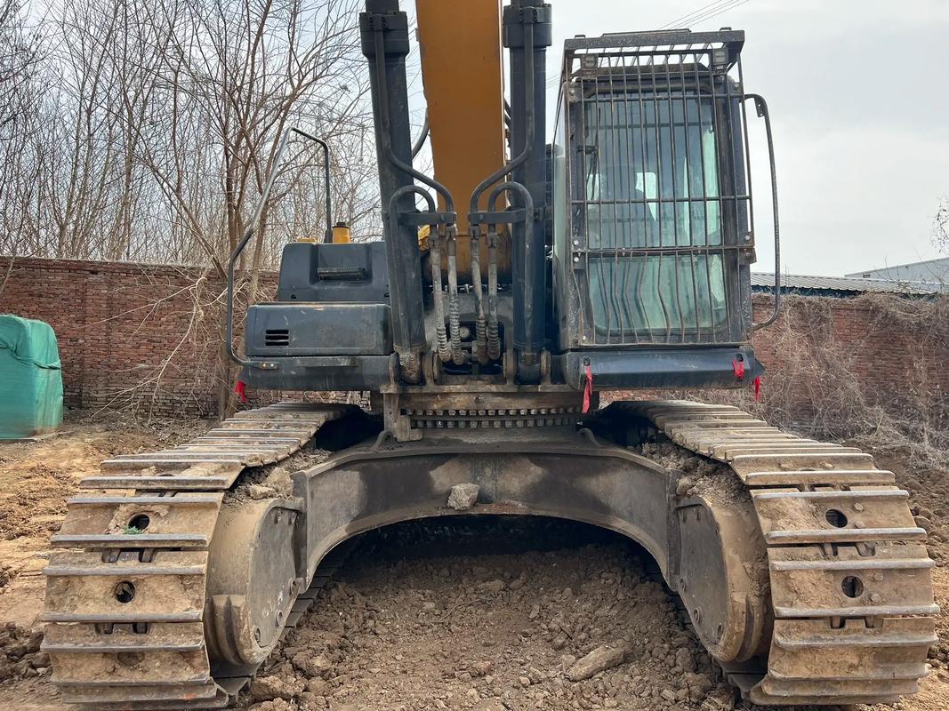 二手徐工490挖掘機帶195破碎錘及鑄造件轉讓，機會難得！